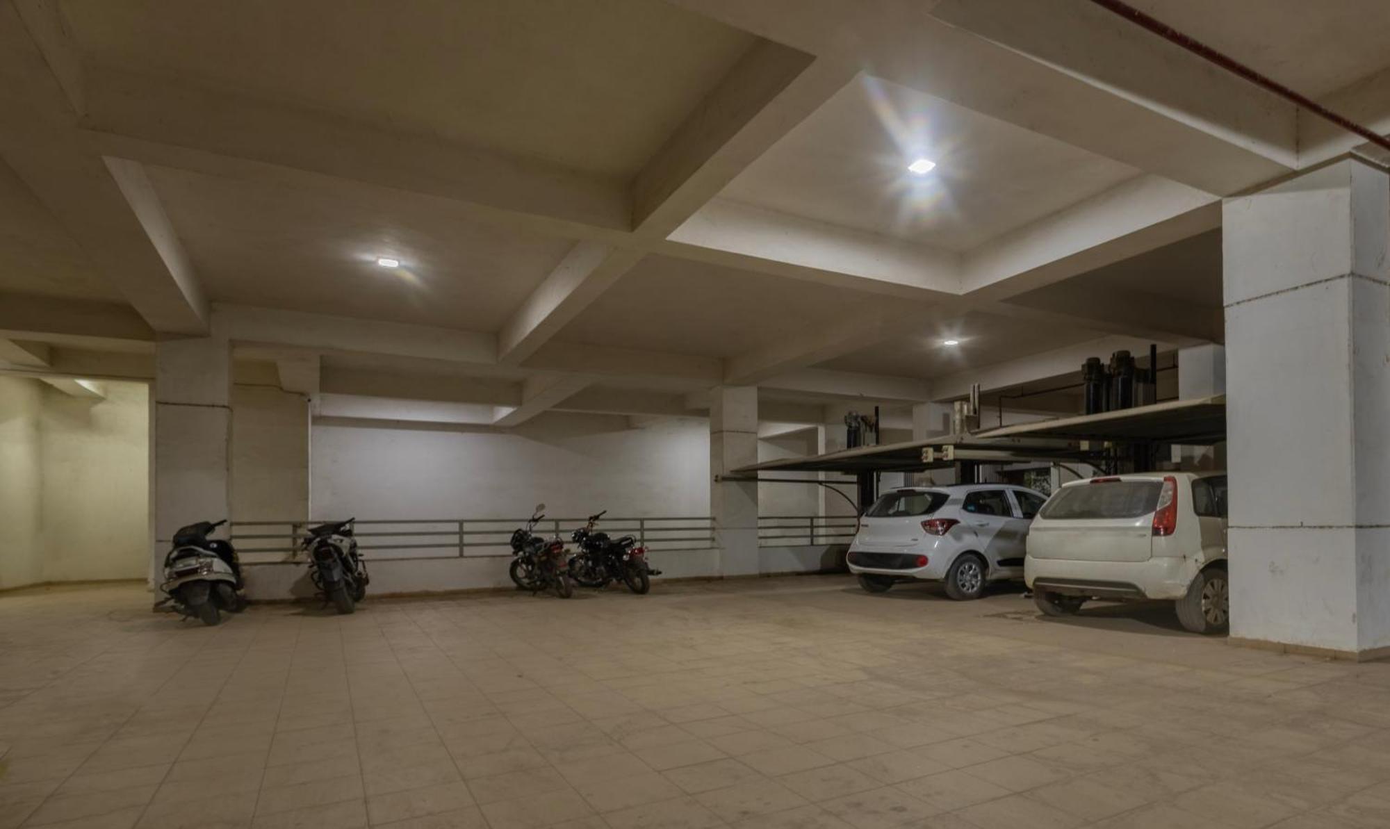 Готель Treebo Eden Park, Ahmedabad Batwa Екстер'єр фото